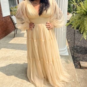 Wedding/evening gown